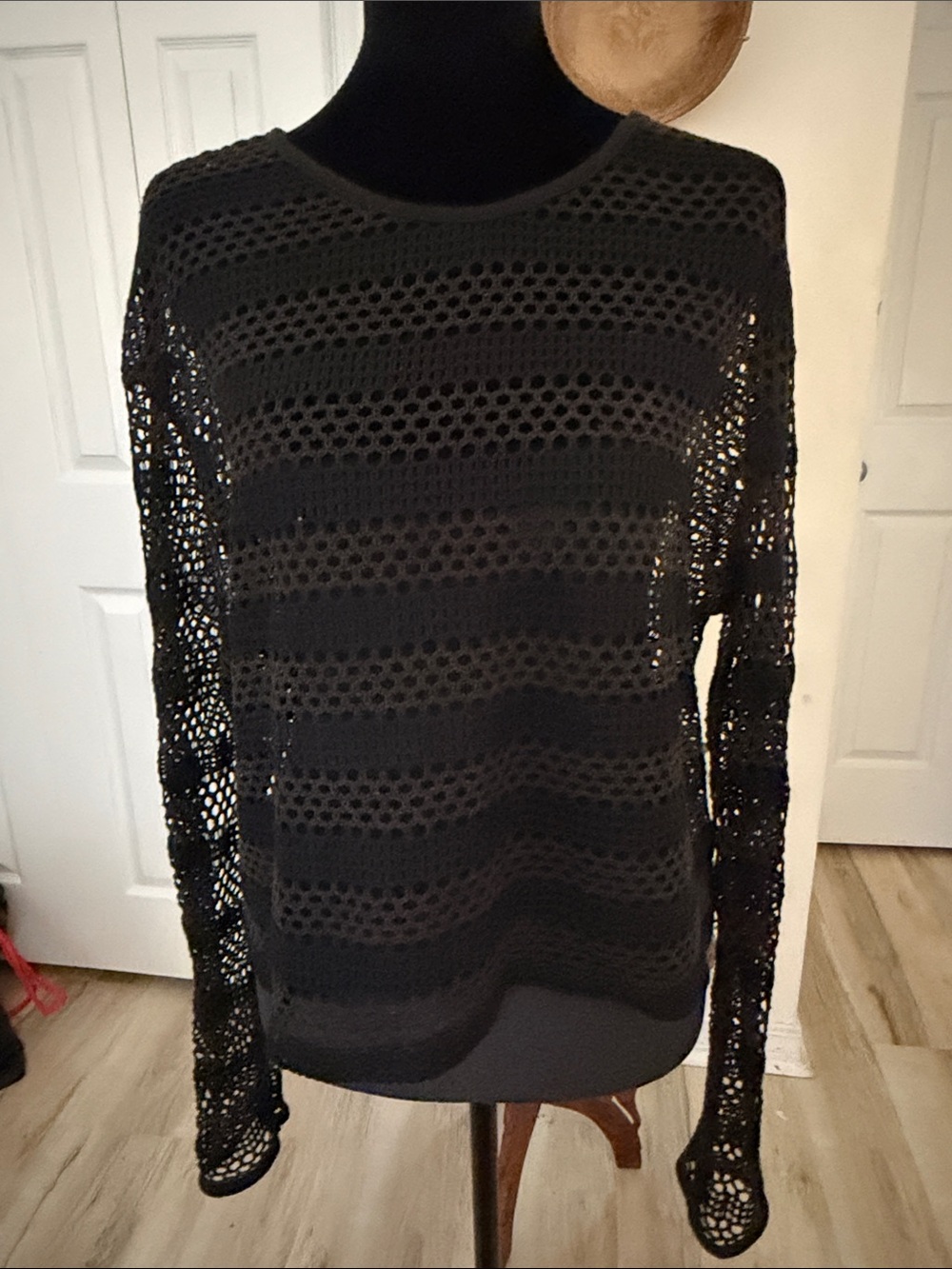 Source Unknown Black Open-Knit Crewneck Sweater
